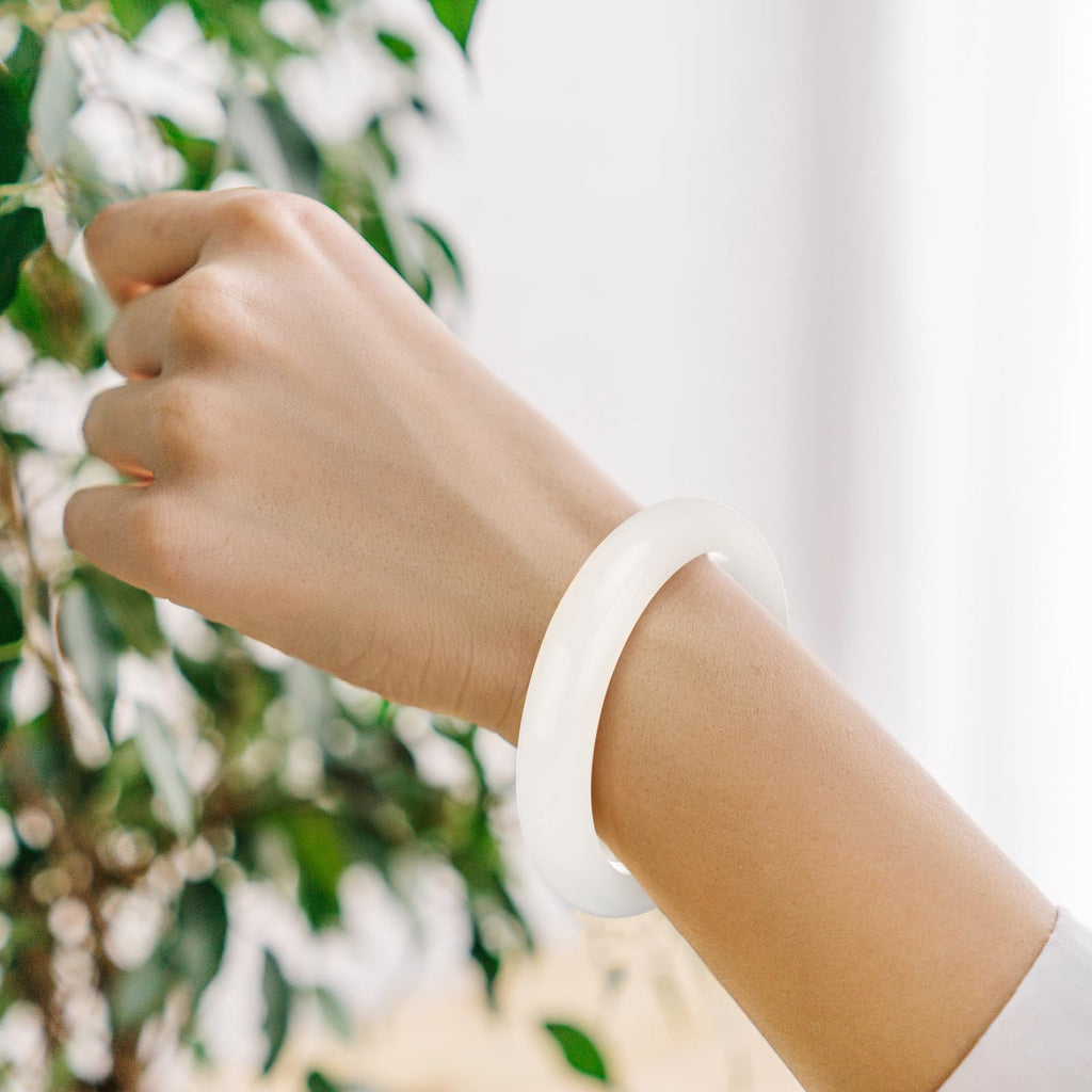 Landical 2.4'' Natural Jade Bracelet for Women Jade Bangle Bracelets with Box Good Luck Bangle Jewelry Gift for Mother