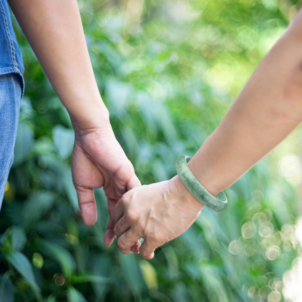 Landical 2.4'' Natural Jade Bracelet for Women Jade Bangle Bracelets with Box Good Luck Bangle Jewelry Gift for Mother