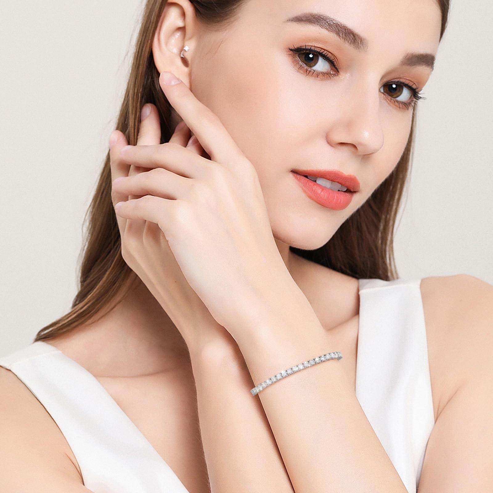 Moissanite Tennis Bracelet 1.79ct-8.69ct Adjustable Bracelet for Women 18K White Gold Plated S925 Sterling Silver Tennis Bracelet D Color VVS1 Round Cut 2/3/4mm Moissanite Bracelet Gifts for Wife/Mom