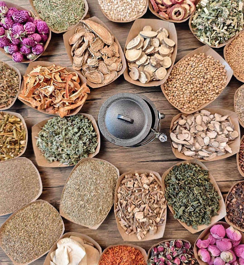 30 Dried Herbs for Witchcraft & Ritual Incense – Magical Kit for Spell Jars, Smudging, Spiritual Healing – Wiccan Altar Supplies & Crystal Spoon