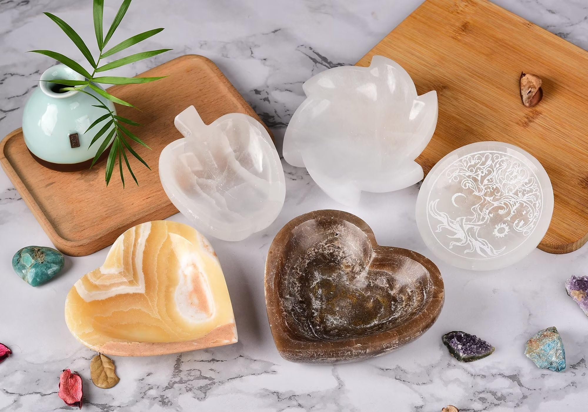 AMOYSTONE Natural Selenite Charging Bowl with Mandala Engraving 3.5-4'' Energy Cleansing Crystal Plate for Healing Meditation and Spiritual Home Decor